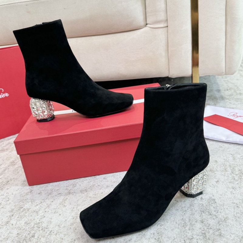 roger u1u1er boots